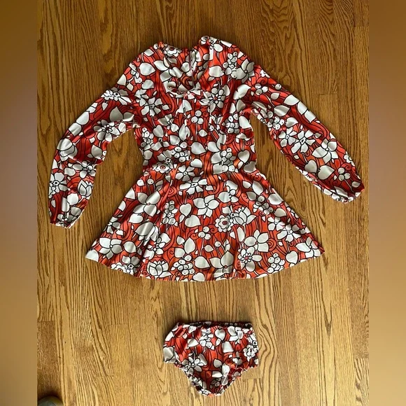 Vintage 1970’s Mod or Gogo Red & White Floral Long Sleeve Dress with Bloomers - Picture 7 of 8